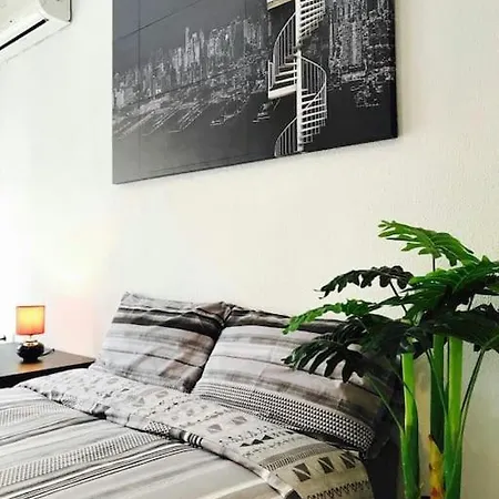 Апартаменты Charming Agata Studio 300m From The Торевьиа